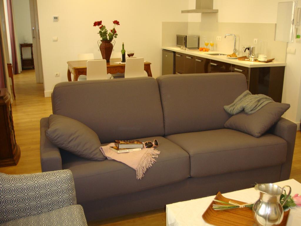 Life Apartments Alberto Lista Seville Exterior photo